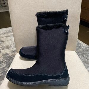Berries by Aetrex new black boots womens size 8.5 8.5b faux fur inside boots 11”